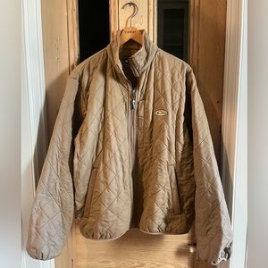 Men’s Drake waterfowl quilted jacket size large.